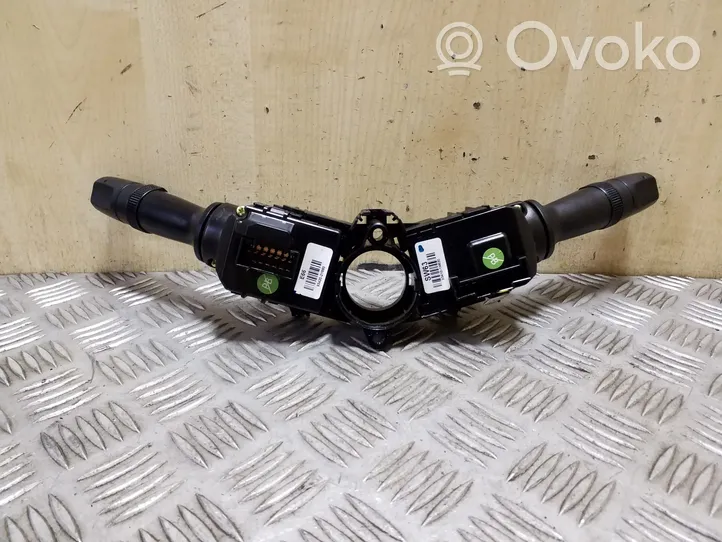 Hyundai ix35 Interruptor/palanca de limpiador de luz de giro 934202Y660