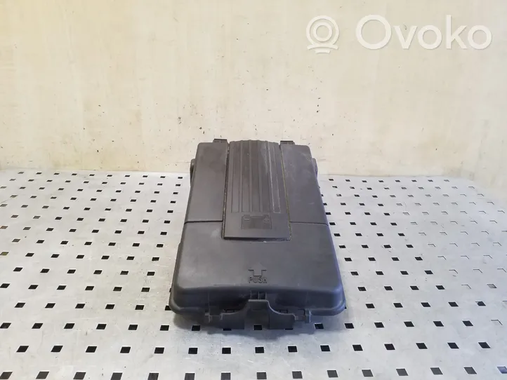 Audi A3 S3 8P Battery box tray cover/lid 3C0915443A