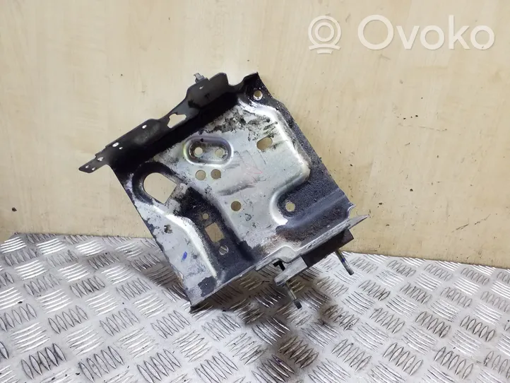 Nissan X-Trail T32 Battery tray 