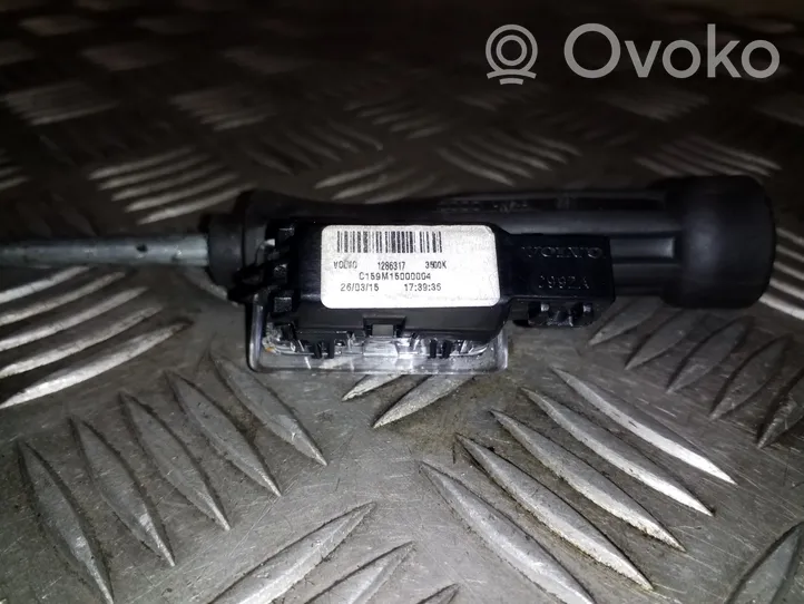 Volvo XC70 Éclairage intérieur porte avant 1286317