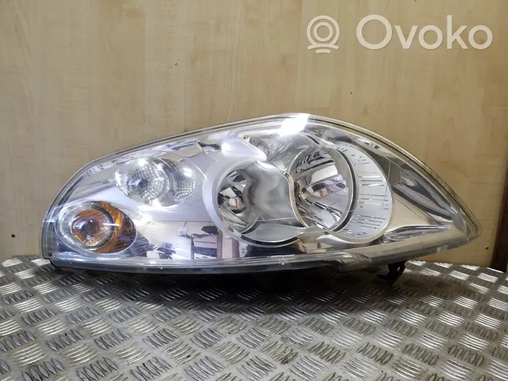 Renault Master III Lampa przednia 1LR01011703