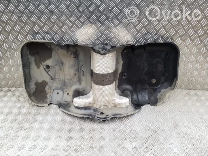 Land Rover Evoque II Protezione inferiore del serbatoio del carburante K8D29B007AC