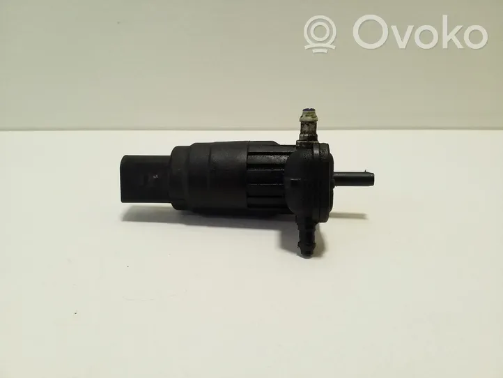 Volkswagen Transporter - Caravelle T5 Pompe de lave-glace de pare-brise 1K6955657