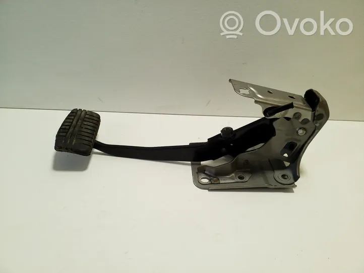 Mitsubishi Outlander Brake pedal 