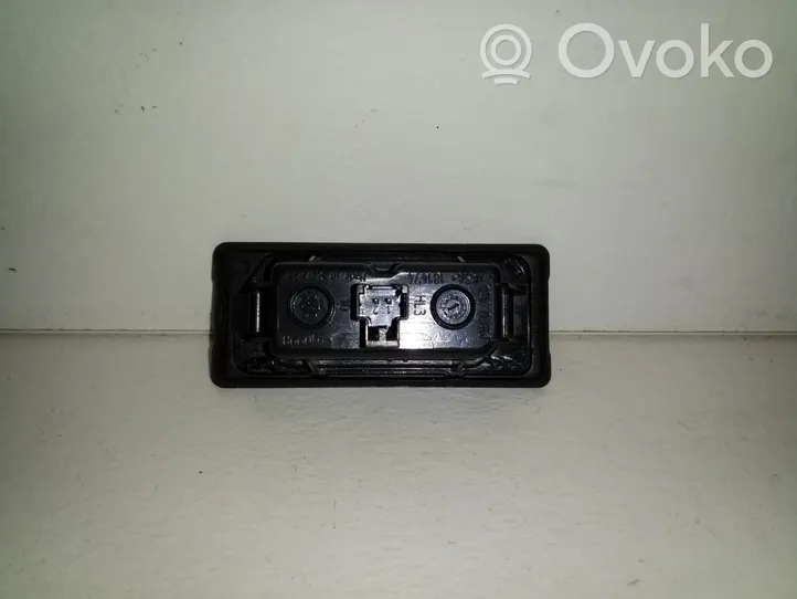 Audi Q3 8U Kennzeichenbeleuchtung 4G0943021