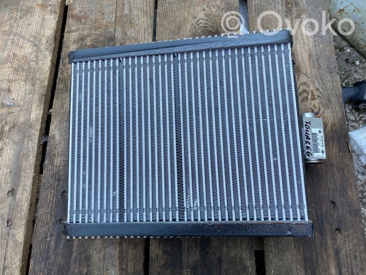 Volkswagen Touareg II Air conditioning (A/C) radiator (interior) 7P0820101A