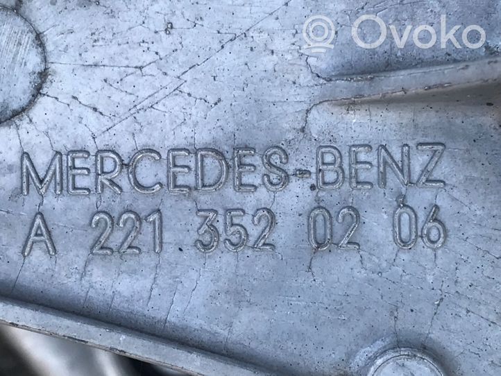 Mercedes-Benz S W222 Sottotelaio posteriore A2213520206