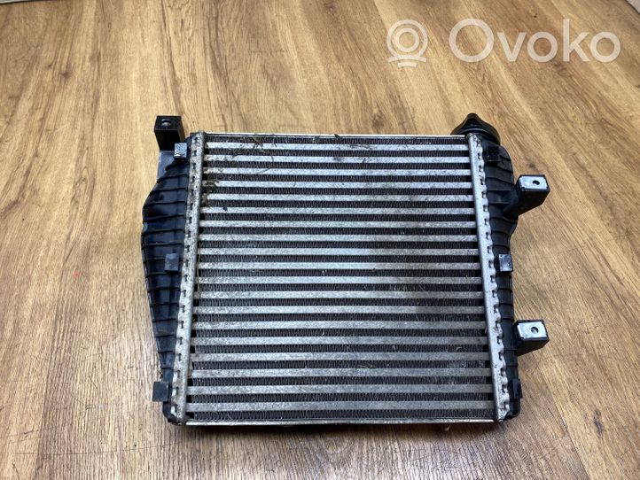 Volkswagen Touareg II Radiatore intercooler 7L6145803D