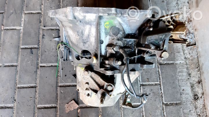 Citroen C4 I Mechaninė 5 pavarų dėžė 9659654080