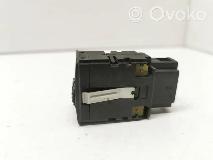 Volkswagen Golf IV Bouton commande réglage hauteur de phares 1J0941333A