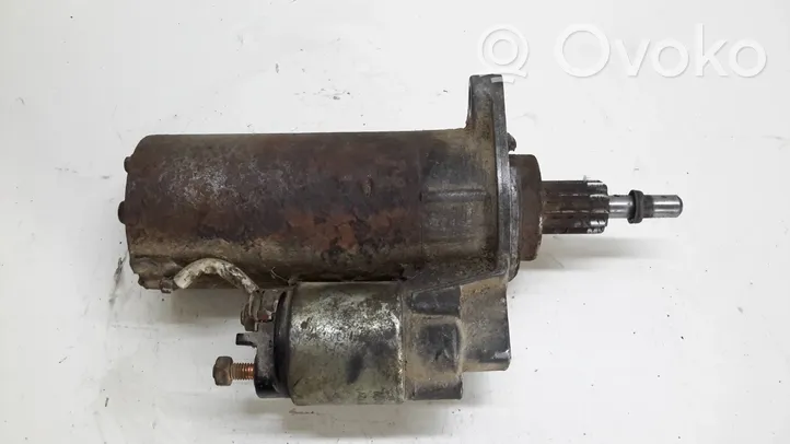 Volkswagen Golf III Starter motor 000110076