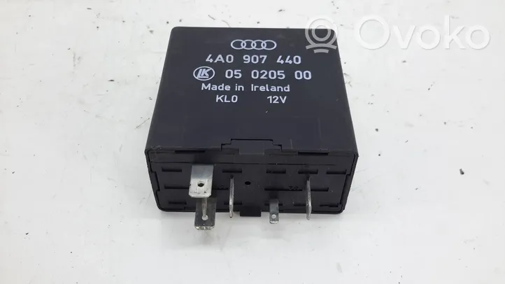 Audi A6 S6 C5 4B Window wiper interval relay 4A0907440