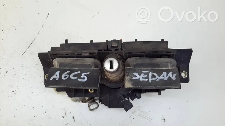 Audi A6 S6 C5 4B Maniglia esterna del portellone posteriore/bagagliaio 8D9827565C