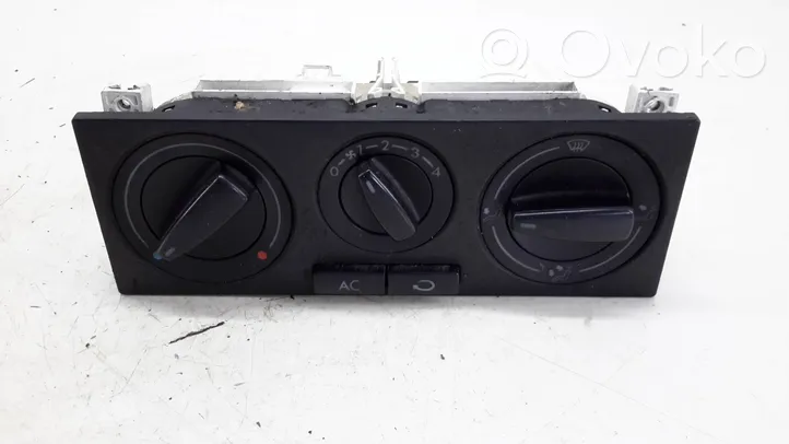 Volkswagen Golf IV Console centrale, commande chauffage/clim 1J0820045F