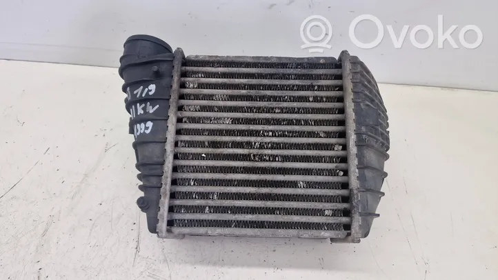 Audi A3 S3 8L Starpdzesētāja radiators 1J0145803F