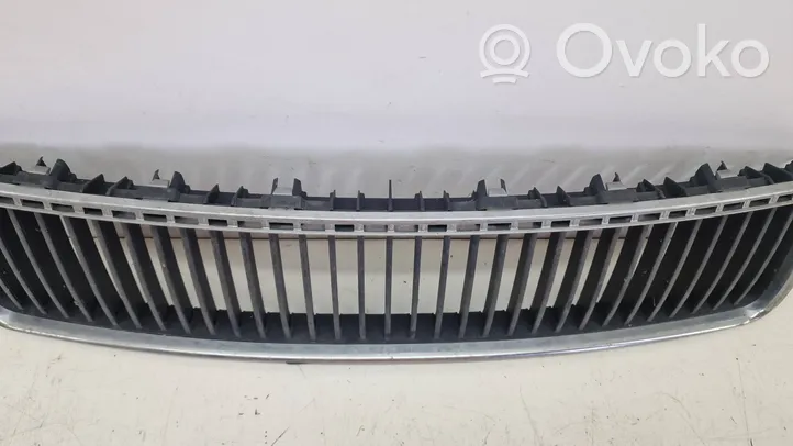 Skoda Superb B5 (3U) Grille de calandre avant 3U0853667A