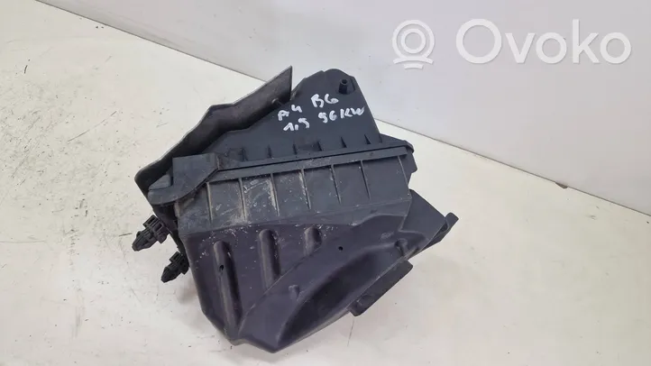 Audi A4 S4 B6 8E 8H Boîtier de filtre à air 038133835J