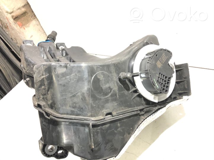 Audi Q7 4M Serbatoio vaschetta liquido AdBlue 4M0131878