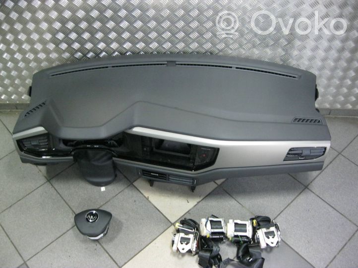 Volkswagen Polo VI AW Panelė 