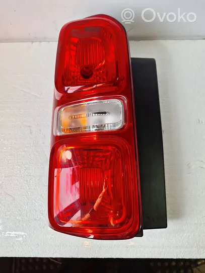 Toyota Proace Luci posteriori 9808243180