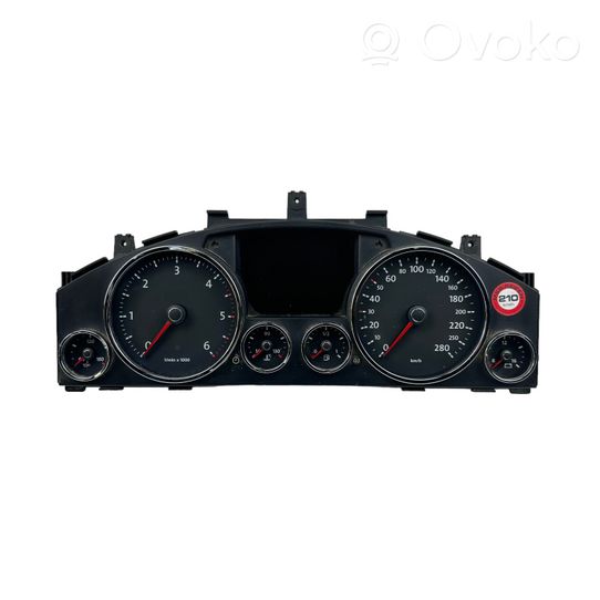 Volkswagen Touareg I Speedometer (instrument cluster) 7L6920885R