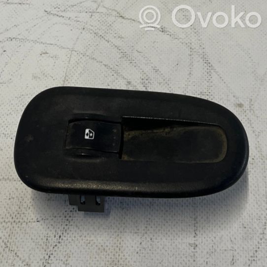 RENAULT CLIO III INTERRUPTEUR D'ESSUIE-GLACE 05