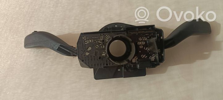 Skoda Fabia Mk2 (5J) Leva indicatori 6Q0953503DA