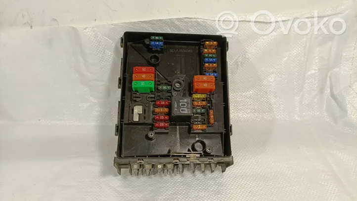 Volkswagen Caddy Fuse module 1K0937125A