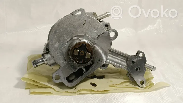 Volkswagen Golf V Vacuum pump 038145209Q