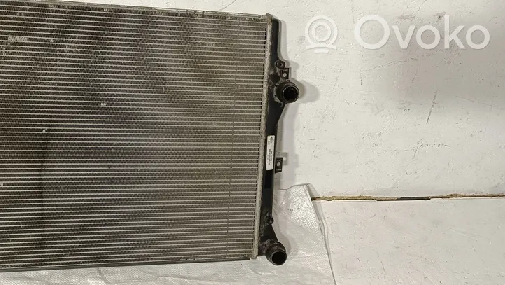 Volkswagen PASSAT B7 Radiateur de refroidissement 5K0121253B