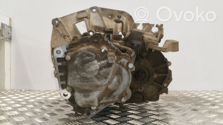 Alfa Romeo 147 5 Gang Schaltgetriebe 18138103666