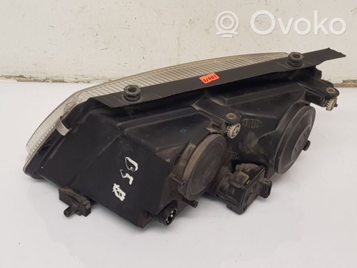 Volkswagen PASSAT B5 Lampa przednia 1H0941295E