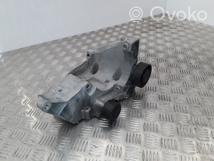 BMW 1 E81 E87 Support de générateur / alternateur 7802639