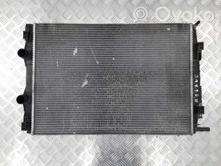 Renault Megane II Coolant radiator 8200325007C