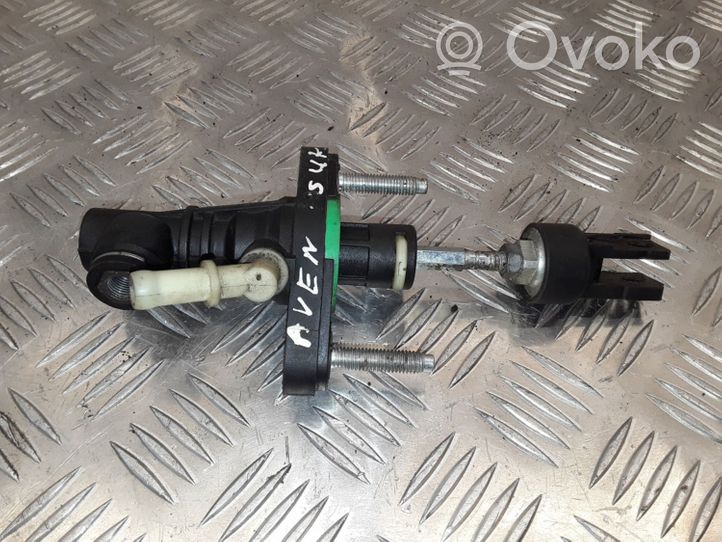 Toyota Avensis T270 Główny cylinder sprzęgła 3142002031