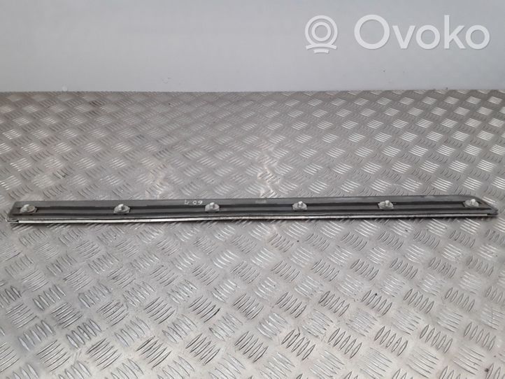 Peugeot 607 Takaoven lista (muoto) 96503670