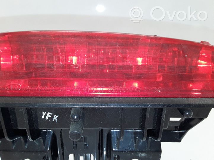 KIA Rio Troisième feu stop 2409210440