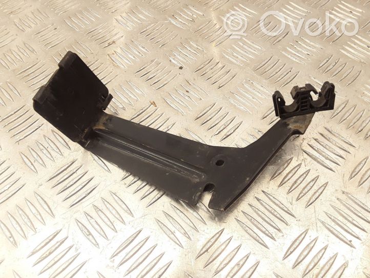 Nissan Note (E11) Staffa/supporto di montaggio del filtro carburante 