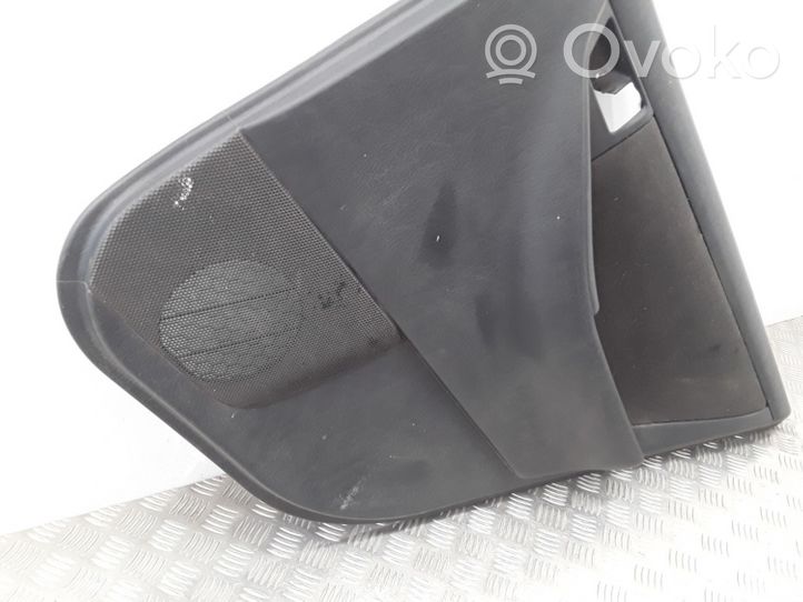 Toyota Corolla E120 E130 Rivestimento del pannello della portiera posteriore 6777502050