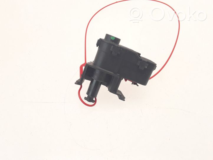 Audi A5 8T 8F Serratura del tappo del serbatoio del carburante 8K0862153C