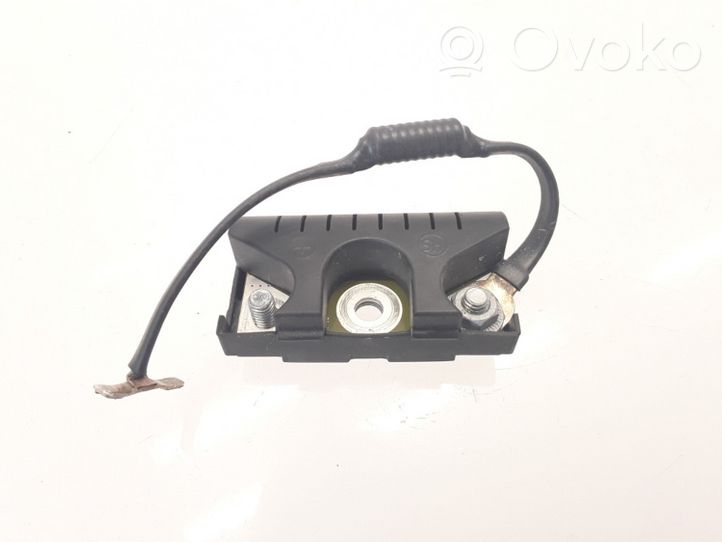 Audi A5 8T 8F Entstörfilter Antenne 8T8035570