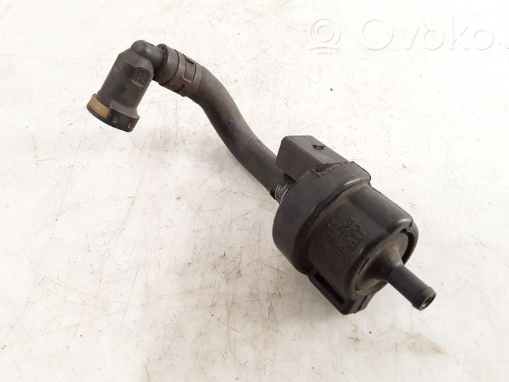 Volkswagen Phaeton Valve vacuum 058133459F