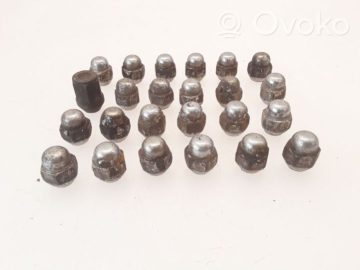 KIA Carnival Nuts/bolts 