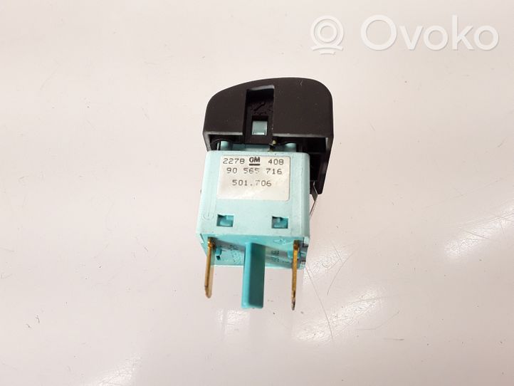 Opel Omega B1 Alarm switch 90565716