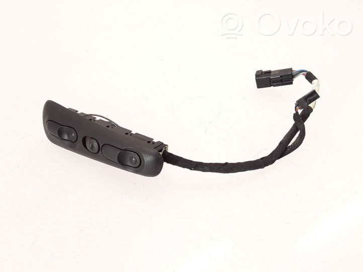 Opel Omega B1 Interruptor del elevalunas eléctrico 90457363