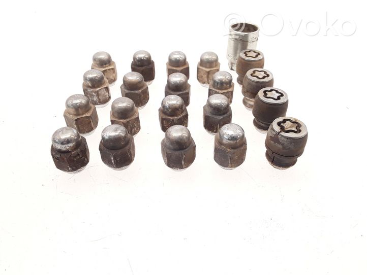 Hyundai i40 Nuts/bolts 