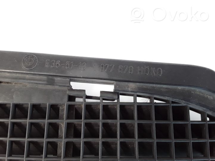 BMW 3 E36 Garniture, panneau de grille d'aération 1977679