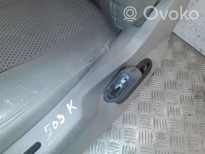 Renault Megane II Sedile anteriore del conducente 8200188308