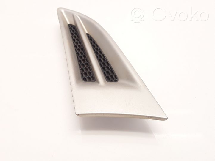 Chevrolet Aveo Grille d'aile 96894151