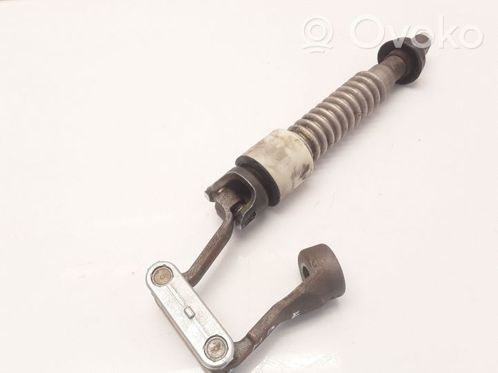 Mercedes-Benz E W210 Joint de cardan colonne de direction 2104620748